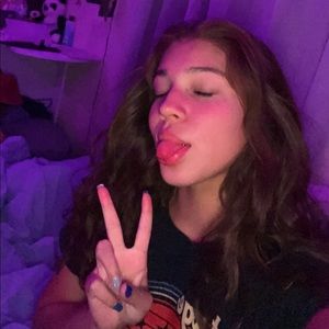 Meet your Posher, Abigail